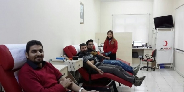 Ahas’tan Kızılay’a Kan Bağışı