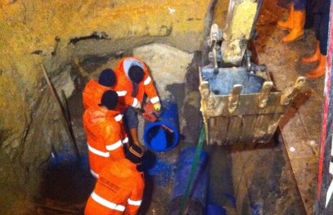 Vatandaşı Susuz Bırakmamak İçin Gece Çaliştilar