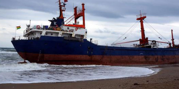 Suriye gemisi Türkiye'de karaya oturdu
