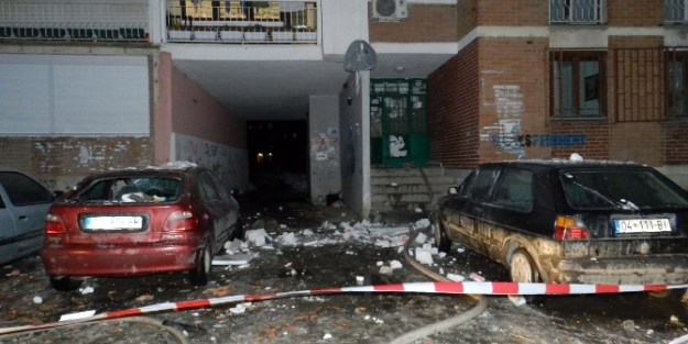 Apartman havaya uçtu