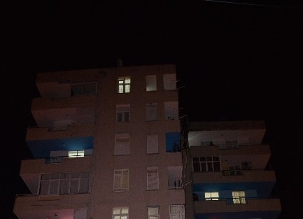 İşsizlikten Bunalıma Girdi İntihar Etti