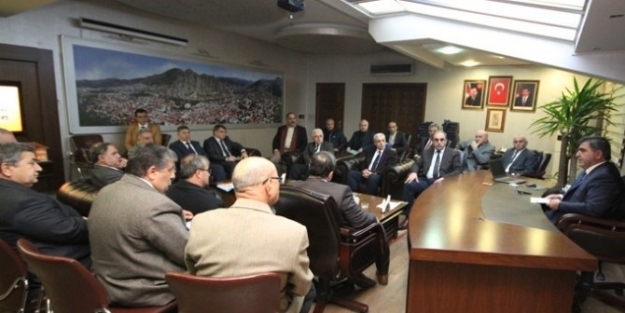 Başkan Özdemir Birim Müdürleriyle Toplantı Yaptı