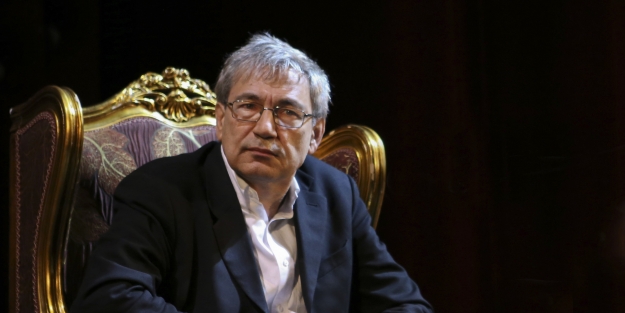 Orhan Pamuk'tan Charlie Hebdo yorumu