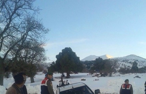 Elektrik Ekibi Yayla Yolunda Mahsur Kaldı