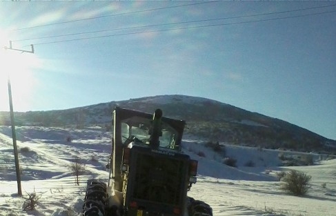 Yıldızeli’nde Karla Mücadele Devam Ediyor