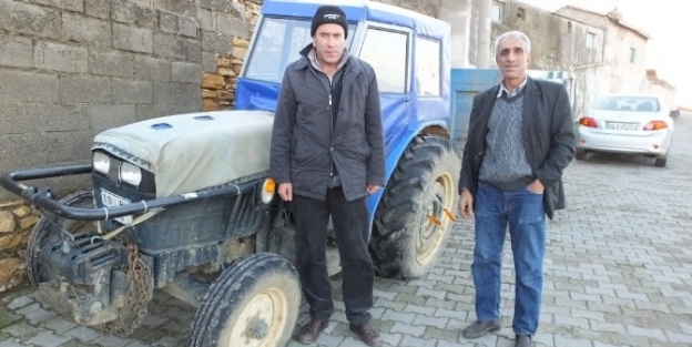 Burhaniye’de 17 Aracın Lastikleri Kesildi