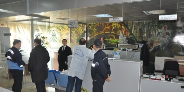 Dursunbey Belediyesi Soyuldu