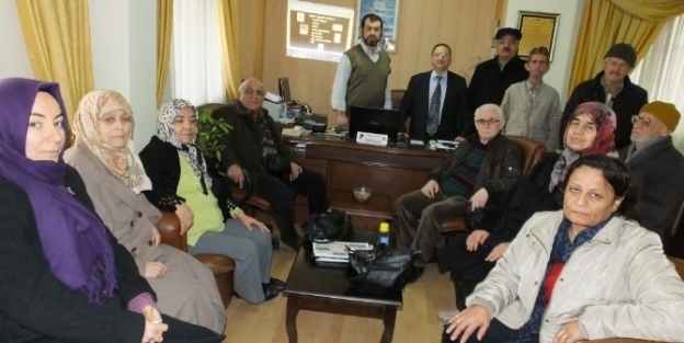 Burhaniye’ De Umreciler İçin Seminer Düzenlendi