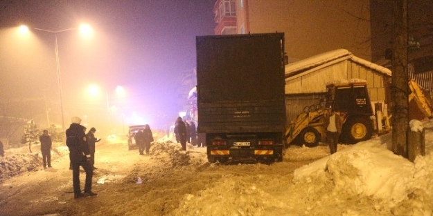 Direksiyonda Kalp Krizi Geçiren Sürücü Öldü