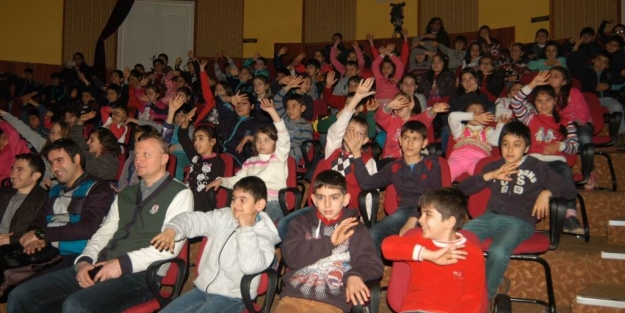 Yıldırım'da çocuklara ücretsiz tiyatro!