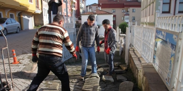 Osmanlı Dönemine Ait Mezar Taşları Müzeye Taşındı