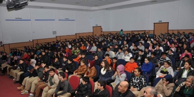 Aliağa’da Öğrencilere Motivasyon Semineri