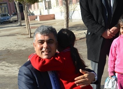 Öğrencilerden Başkan Özgüven’e Sevgi Seli