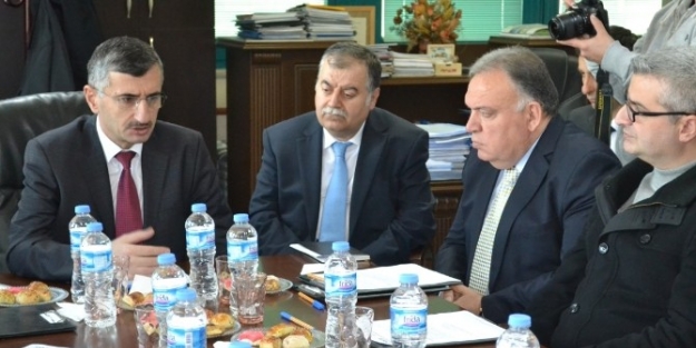 Vali Bektaş, Turgutlu Osb Toplantısına Katıldı