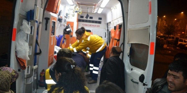 Kula’da Trafik Kazası: 2 Yaralı