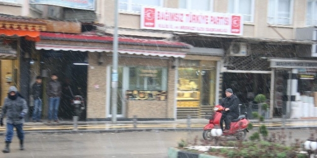 Kilis’te Kar Yağışı Başladı