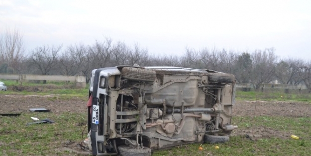 Çalinti Araçla Takla Attılar