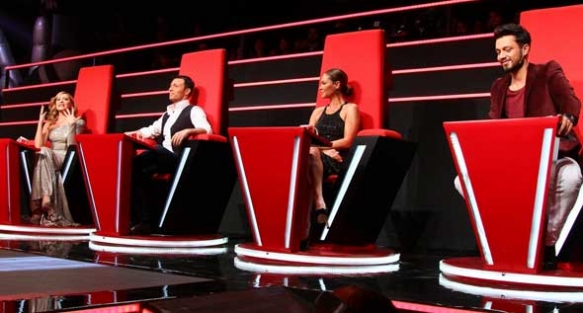 Hülya Avşar tekrar jüri koltuğunda