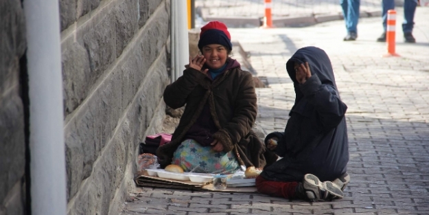 Sıcak yemeğe kavuştular!