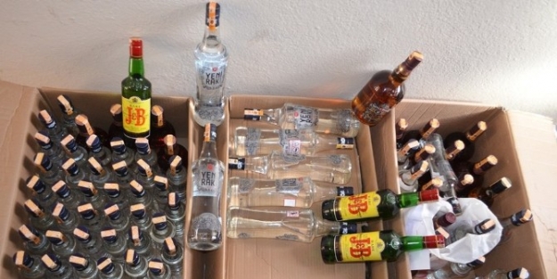 Sakarya’da 219 Adet Sahte Bandrollü Alkollü İçki Şişesi Ele Geçirildi