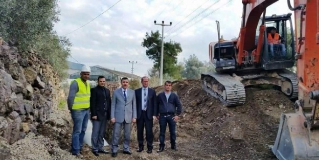 Dsi Bölge Müdürü Özgür, Gazipaşa Ovası Sulama İnşaatinda İnceleme Yaptı