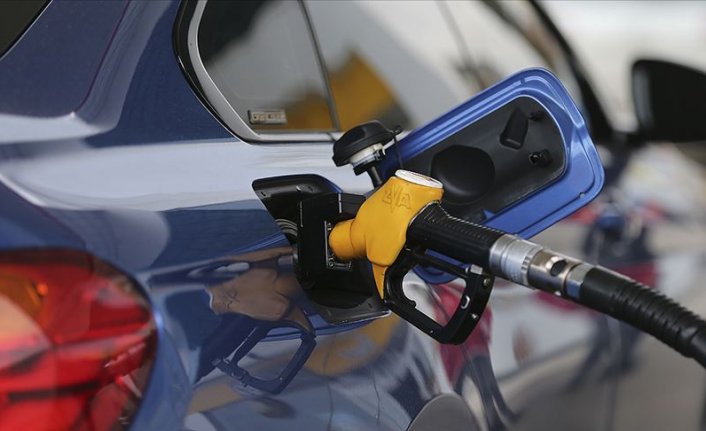 Araç sahipleri müjde! Benzine bir indirim daha geliyor