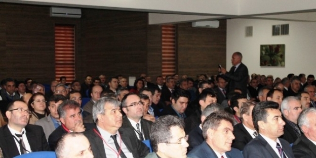 Ayvalık’ta Eğitim Yönetim Seminerine İlgi Yoğun Oldu