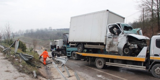 Parçalanan Araçtan Burnu Bile Kanamadan Kurtuldu