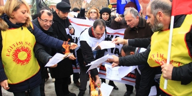 Eskişehir’de Kesk Üyeleri Bordro Yaktı