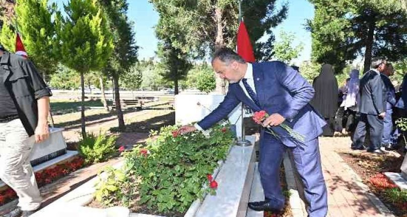 Bursa'da 15 Temmuz'da şehitliklerde anma töreni