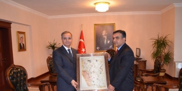 Tapu Kadastro Gaziantep Bölge Müdürü Mustafa Aslan, Vali Tapsız’ı Ziyaret Etti