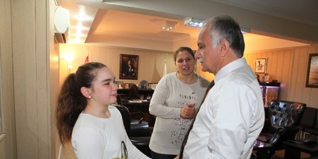 Milli Sporcuya Destek