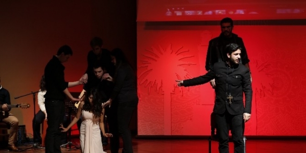 Nazım Hikmet Tiyatro Ve Şiirlerle Anıldı