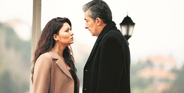 Paramparça dizisi setinde ayrılık rüzgarları