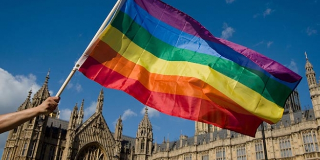 Eşcinsel okulu açılıyor