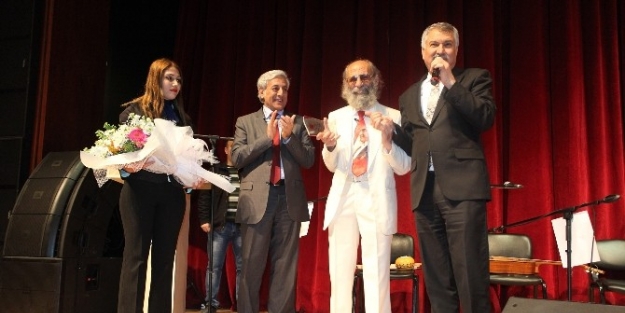 Sokaktan Sahneye 50 Yıl