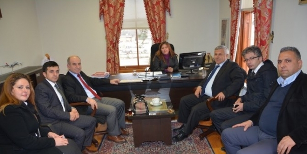 Körfez Belediyesi Gazetecileri Ağırladı