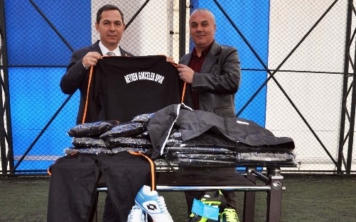Belediye Amatör Spor Kulüplerine Malzeme Yardımı Yaptı