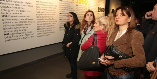 Nazım Hikmet Nilüfer'de yaşıyor!