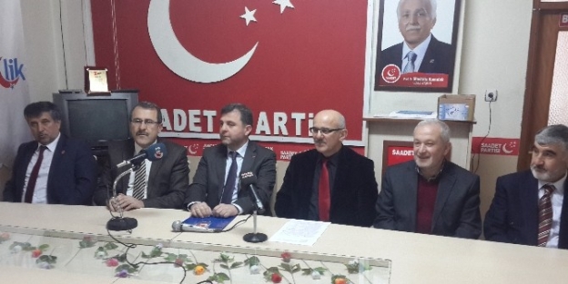 Saadet Partisi Halka Kucaklaşıyor