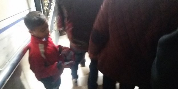 Adım Başı Dilenci