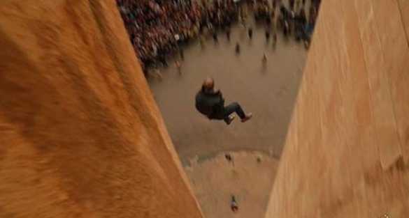 IŞİD'den eşcinsellere vahşi infaz