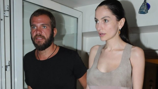Tolga Karel eşiyle evini ayırdı!