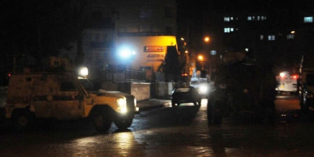 Cizre'de Kaymakamlık binasına roketli saldırı!