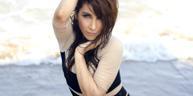 Hande Yener evleniyor!