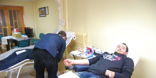 Malkara’da Kan Bağışı Kampanyası Düzenlendi