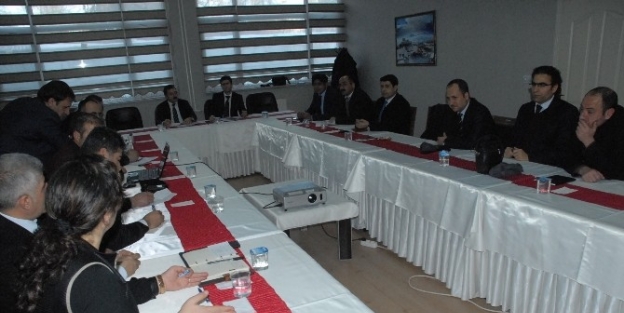 Tuşba Milli Eğitim Müdürlüğü’nde Tübitak Projeleri Tanıtım Toplantısı Yapıldı