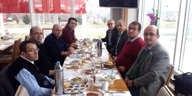 Başkan Saraoğlu Gazetecilerle Yemekte Buluştu
