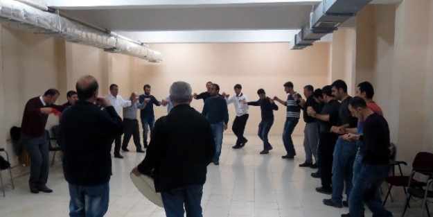 Kelkit’te Halay Halkla Buluşuyor