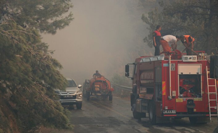 Datça'daki orman yangınında 2'nci gün! Alevlere karşı mücadele sürüyor